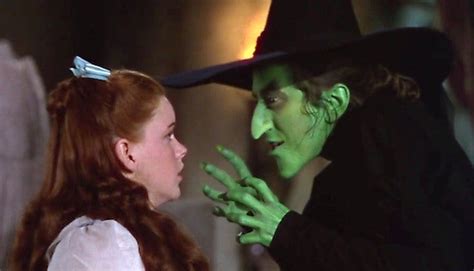 The iconic pose: Analyzing the Wicked Witch of the West's feet